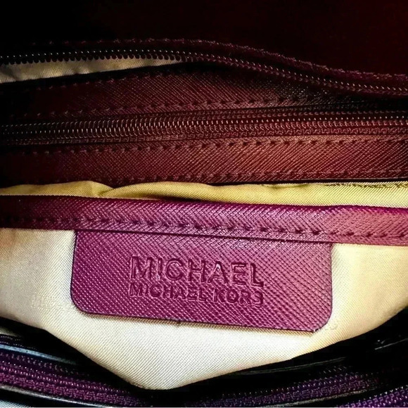 Micheal Kors Plum Jet Set Saffiano Leather Tote - Picture 16 of 16